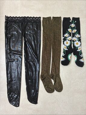 🌷3 for $25🌷Unbranded, US OS, 3 Pairs Of Over The Knee & Knee High Socks